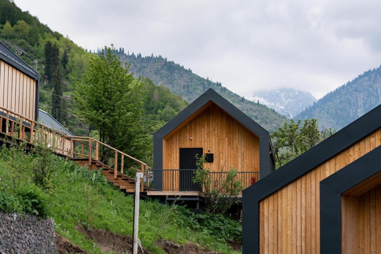 Qazaq Auyl Eco Hotel Алмати Екстер'єр фото